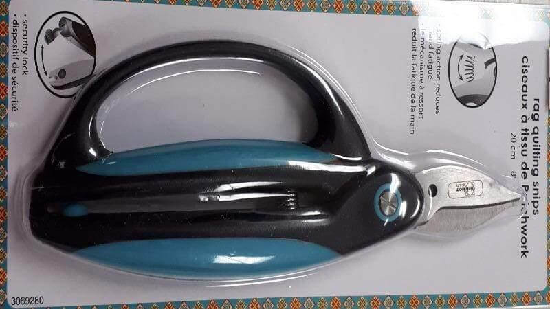 Rag Quilting Snips Great For Making Rag Quilts - Christina's Fabrics - Online Superstore. Shop now