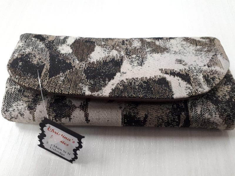 Handmade Wallet With Snap Closure - Christina's Fabrics - Christina's Fabrics - Online Superstore.  Shop now 